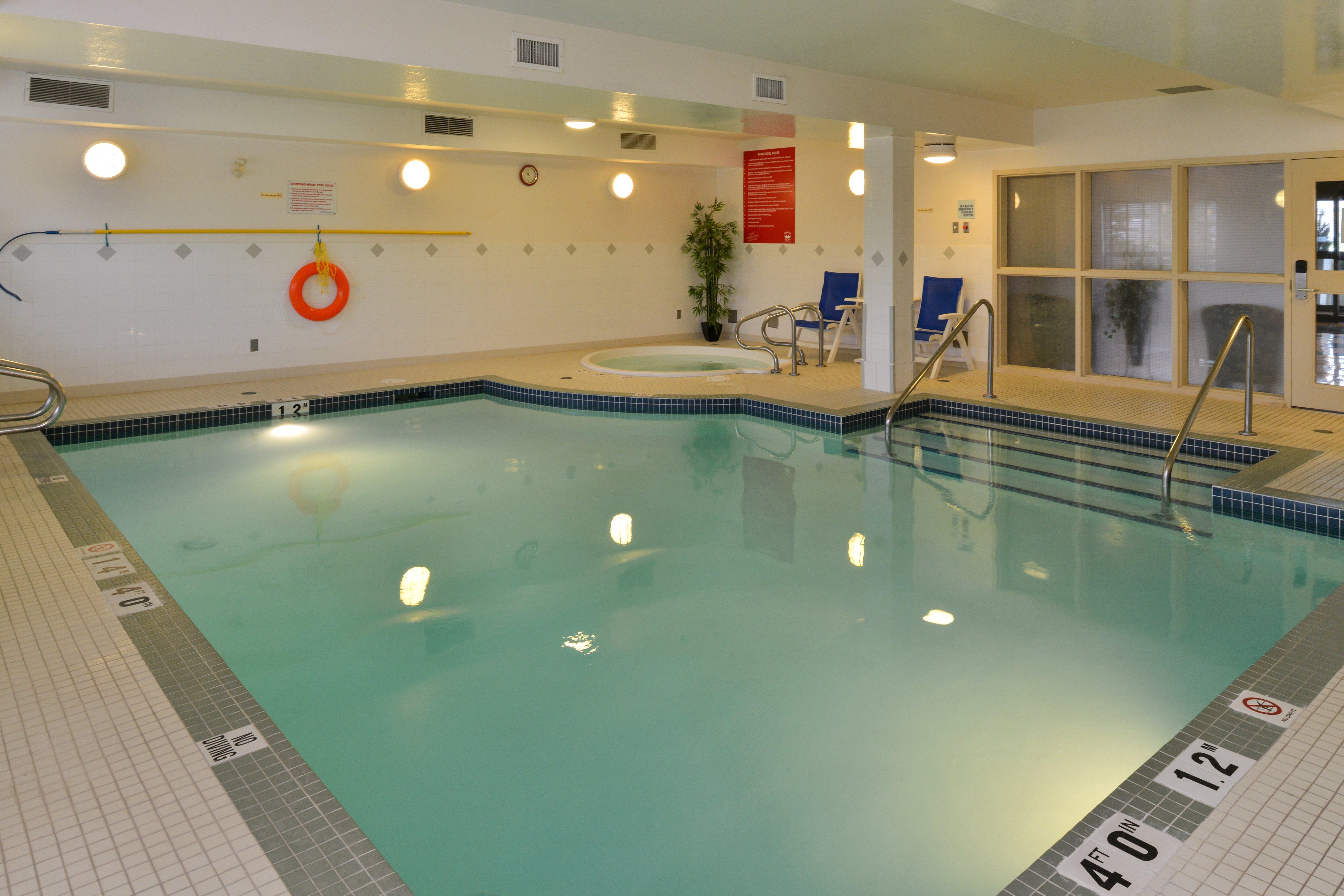 Holiday Inn Express Edmonton North By Ihg Екстериор снимка
