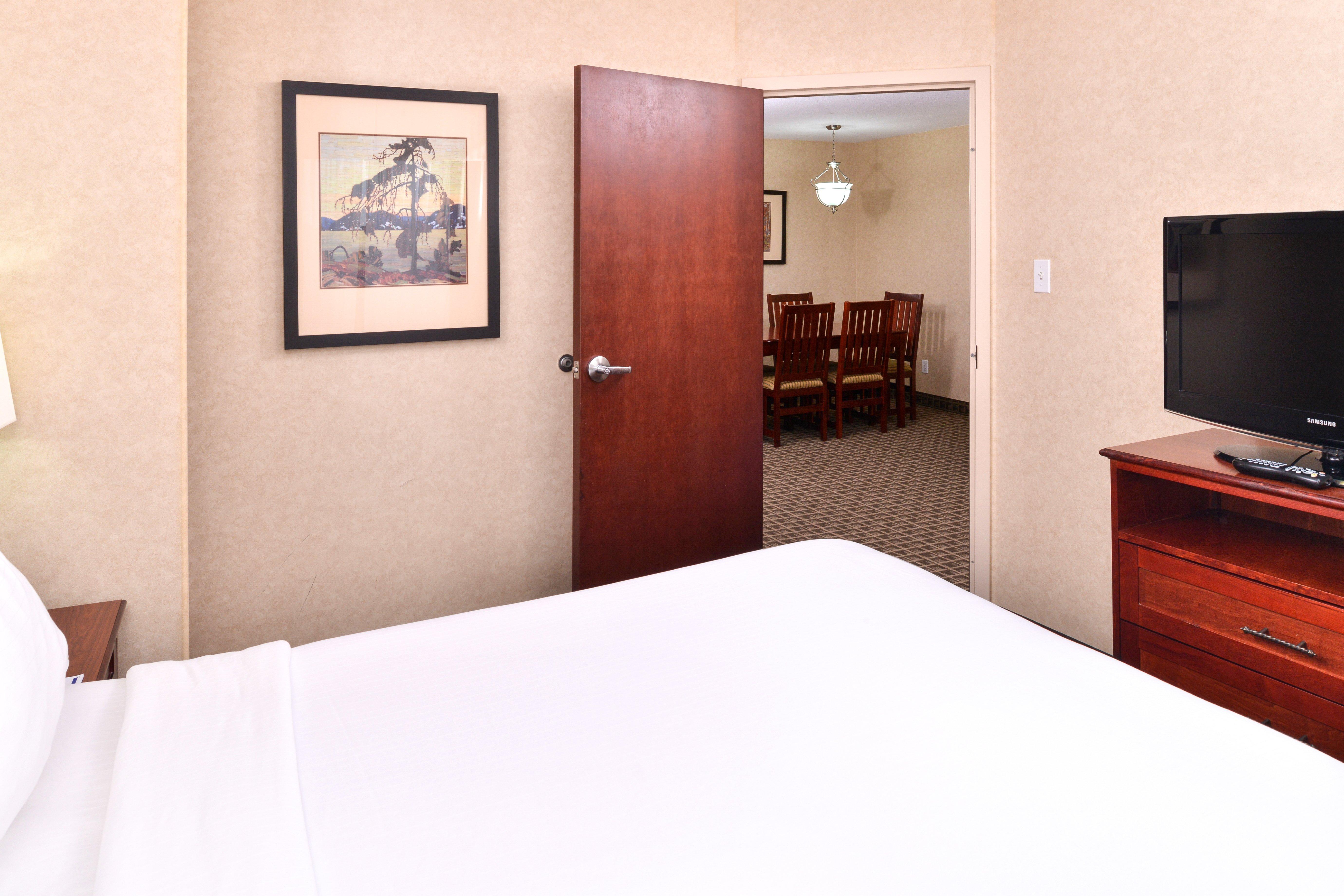 Holiday Inn Express Edmonton North By Ihg Екстериор снимка