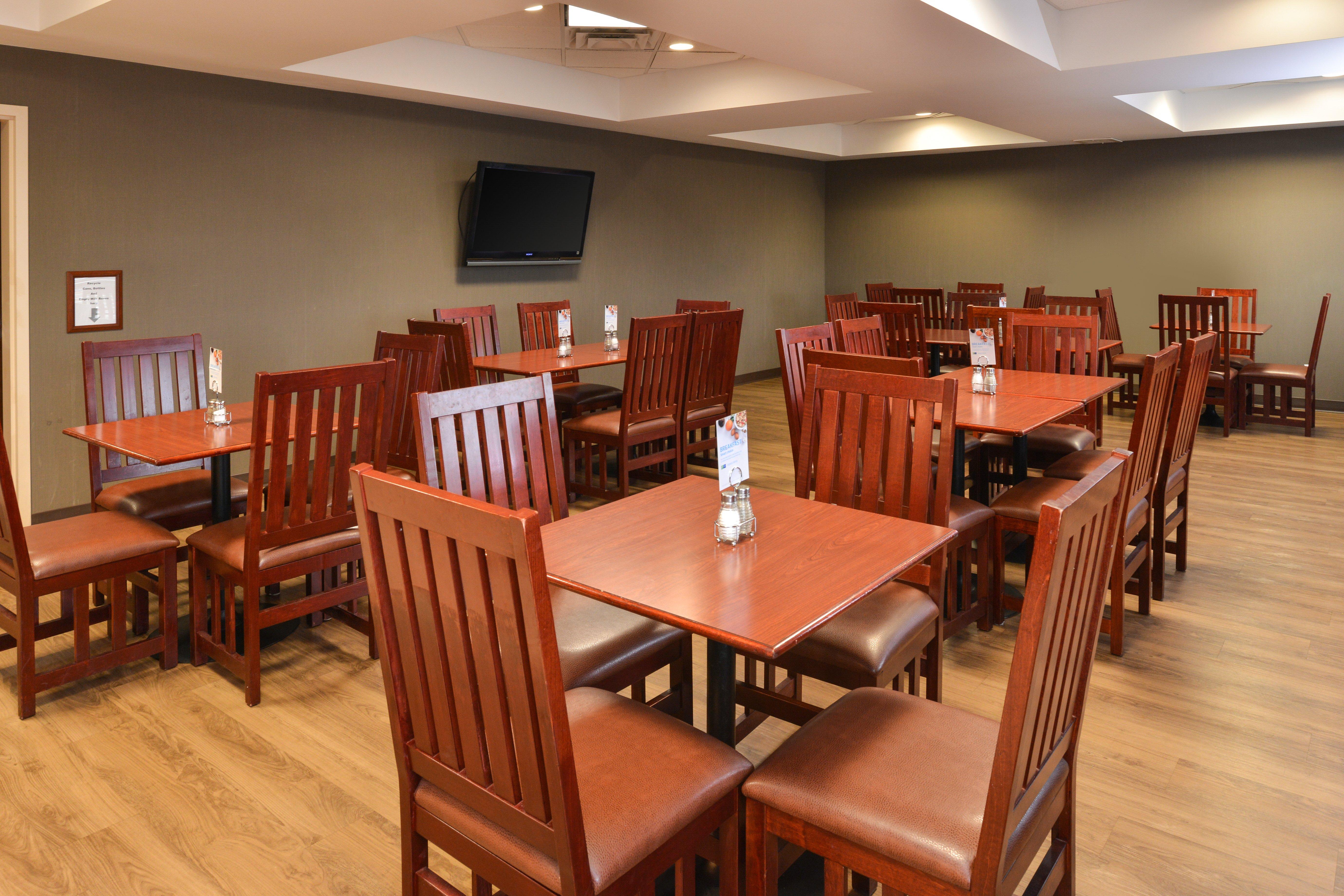 Holiday Inn Express Edmonton North By Ihg Екстериор снимка
