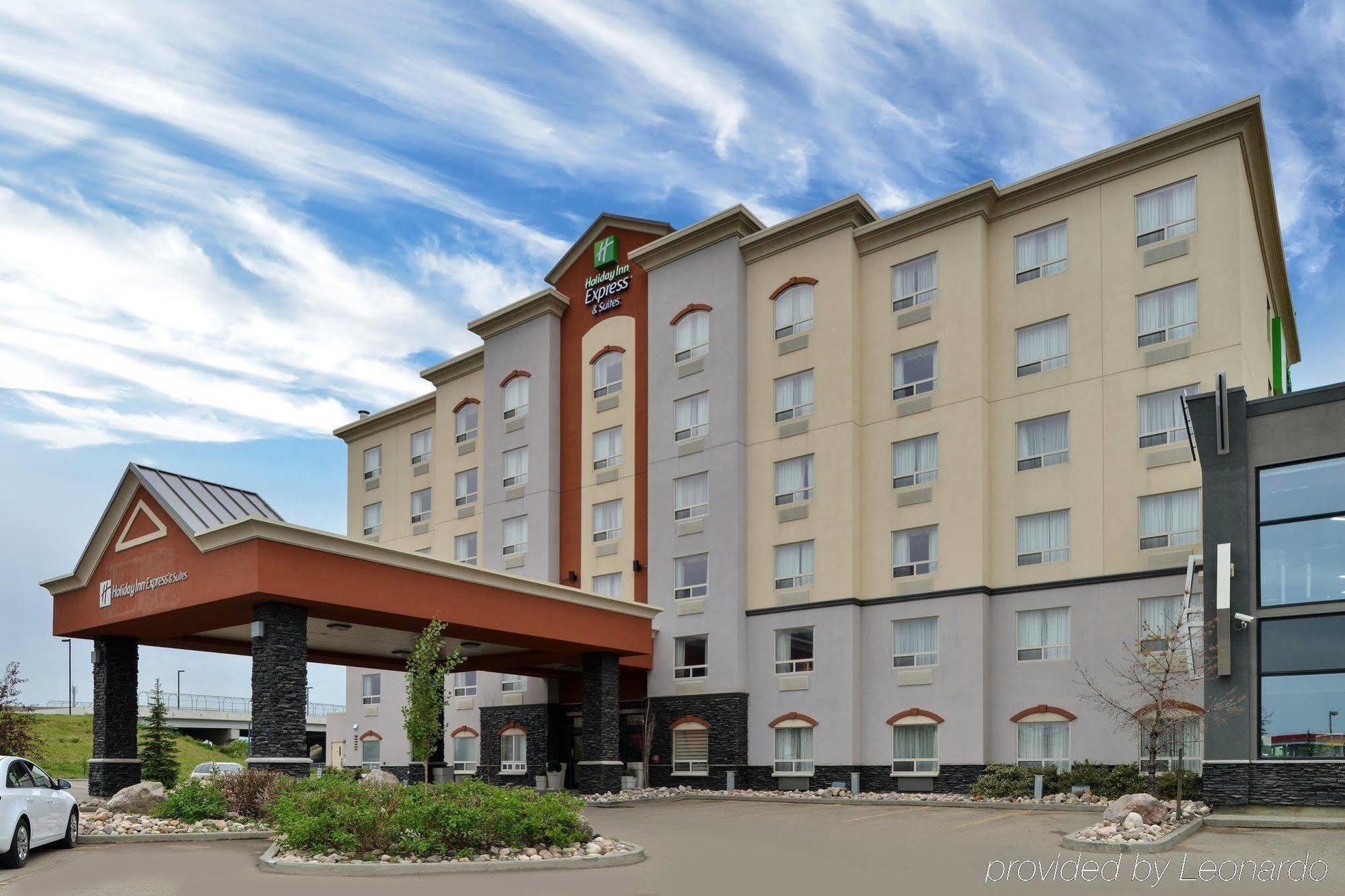 Holiday Inn Express Edmonton North By Ihg Екстериор снимка