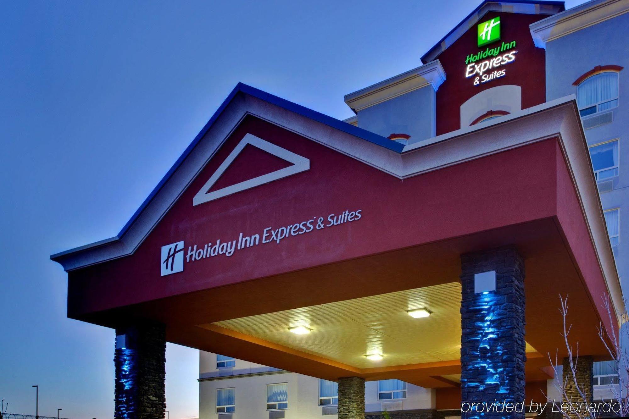 Holiday Inn Express Edmonton North By Ihg Екстериор снимка