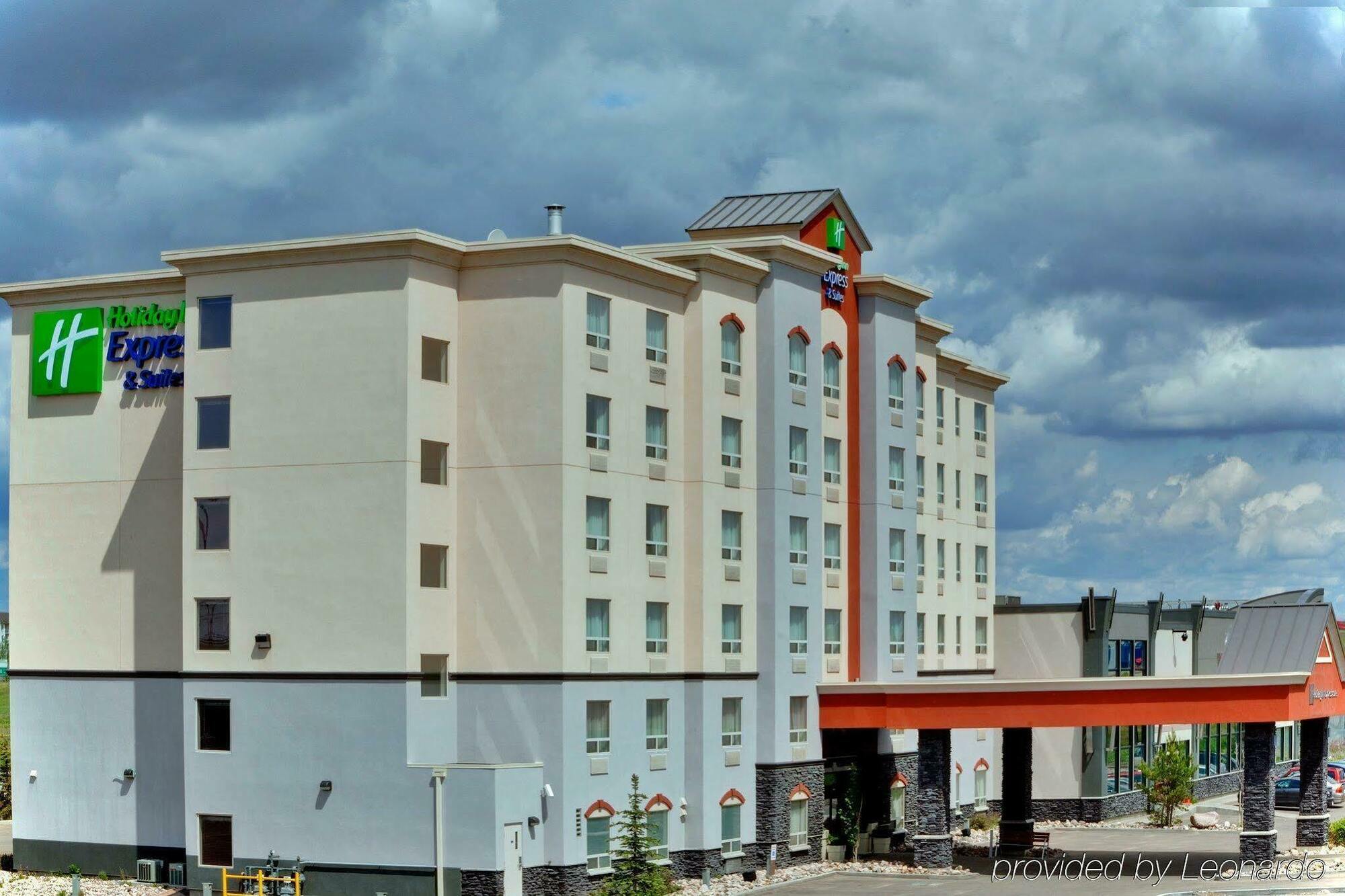 Holiday Inn Express Edmonton North By Ihg Екстериор снимка