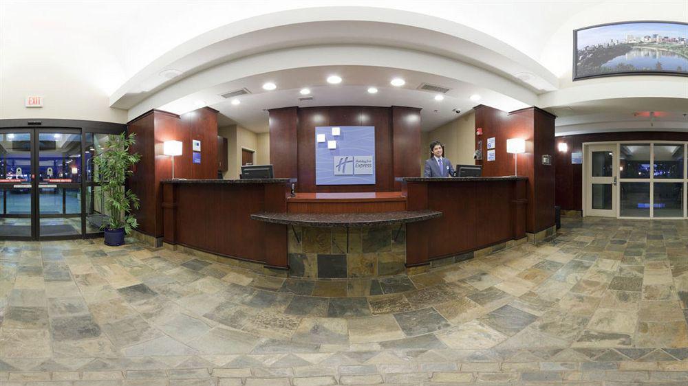 Holiday Inn Express Edmonton North By Ihg Екстериор снимка