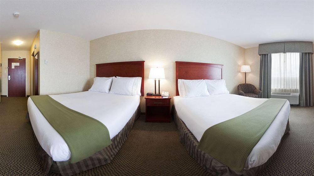 Holiday Inn Express Edmonton North By Ihg Екстериор снимка